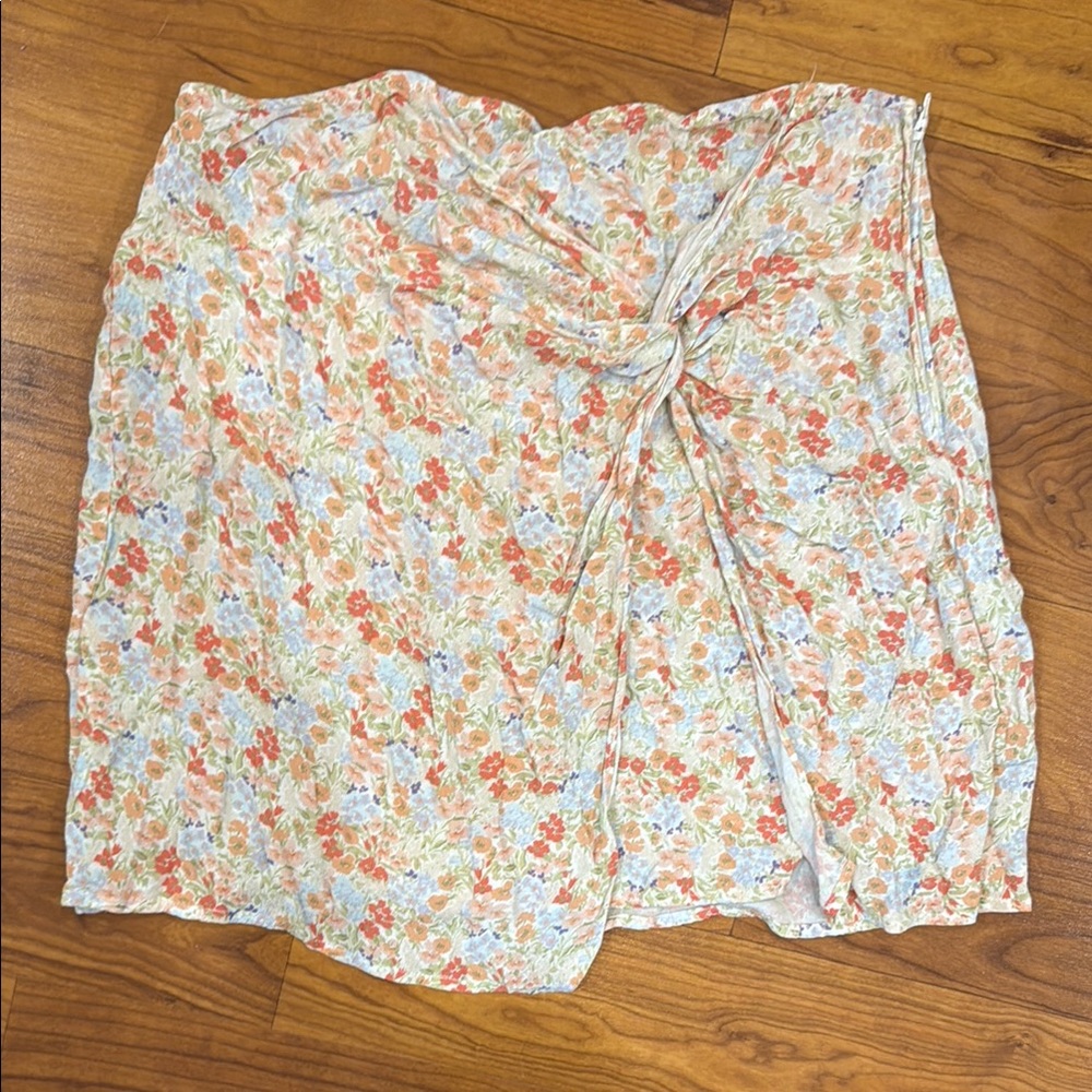 Blue Rain by Francesca’s Floral Ruched Mini Skirt
